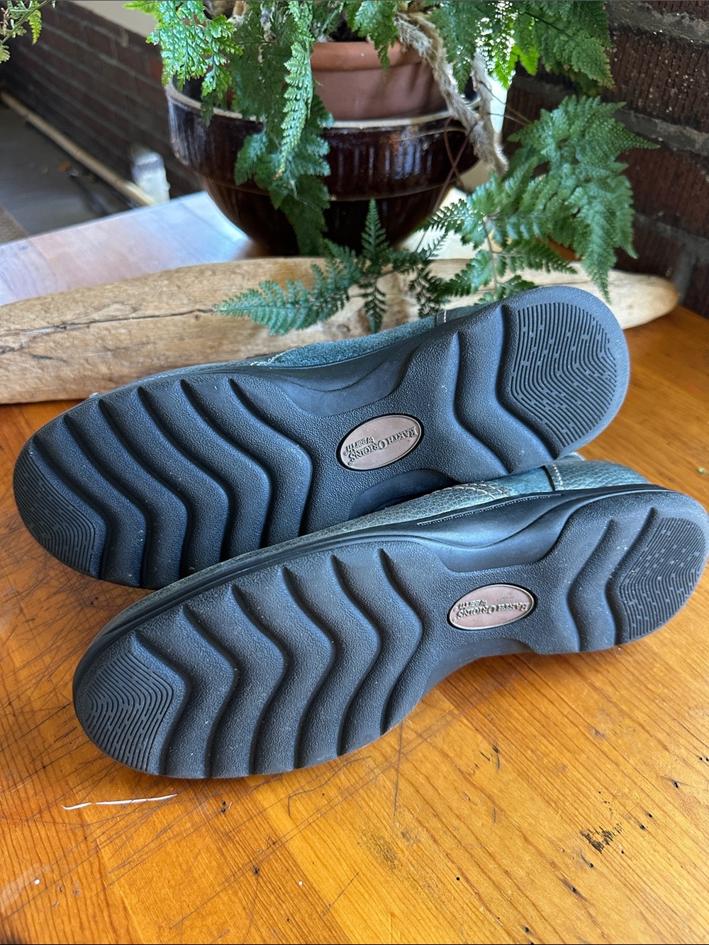 Earth Origins Dayton forest green leather/suede side zip comfort boot. Size 10 - Picture 10 of 10